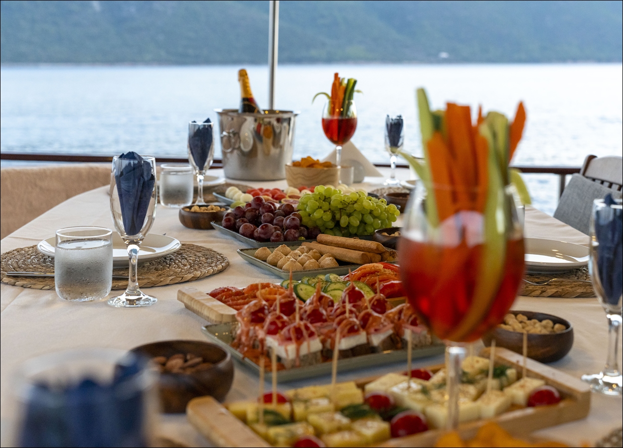 FURKAN III -DORİS ( LUX YACHT)